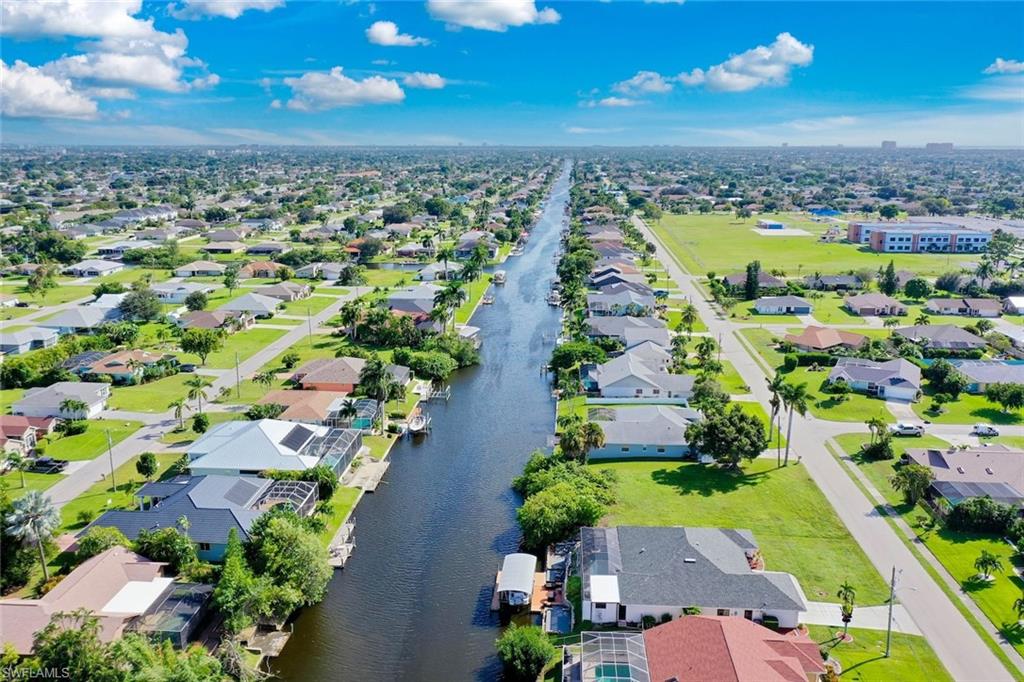 CAPE CORAL - Land