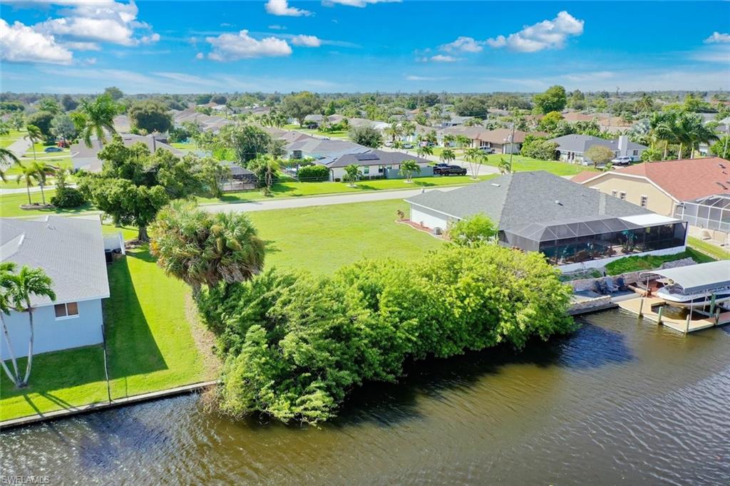 CAPE CORAL - Land