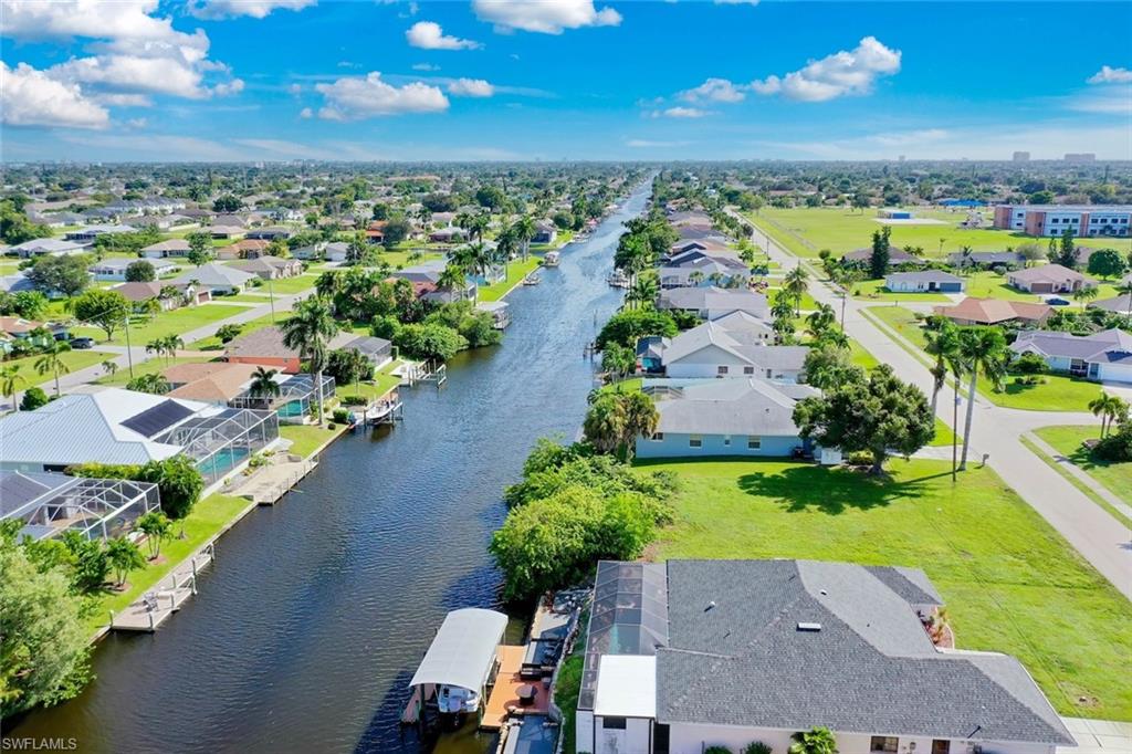 CAPE CORAL - Land