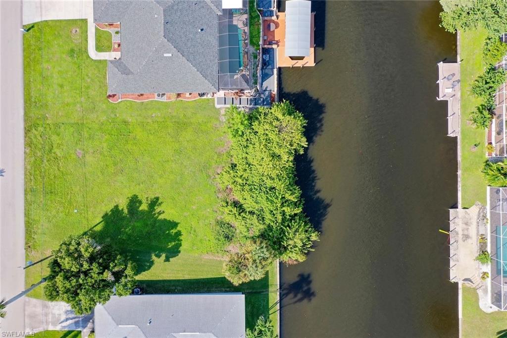 CAPE CORAL - Land