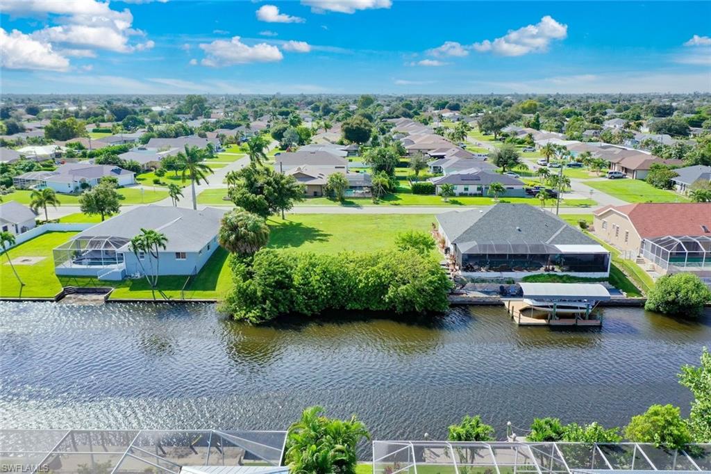CAPE CORAL - Land