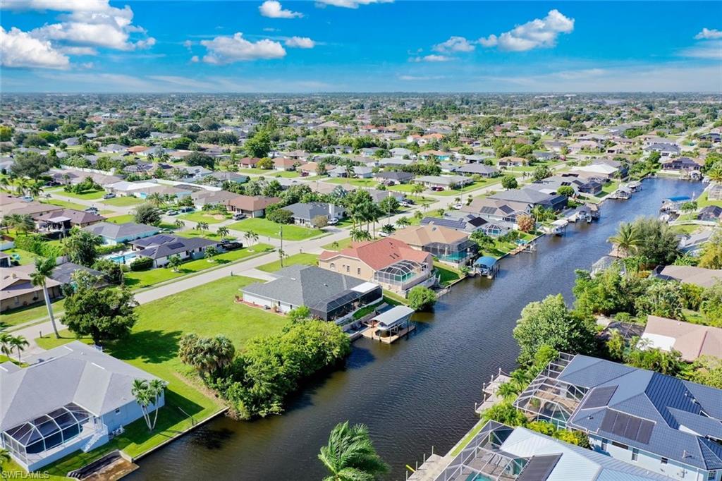 CAPE CORAL - Land