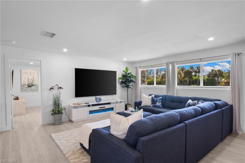 SANIBEL SHORES - Residential