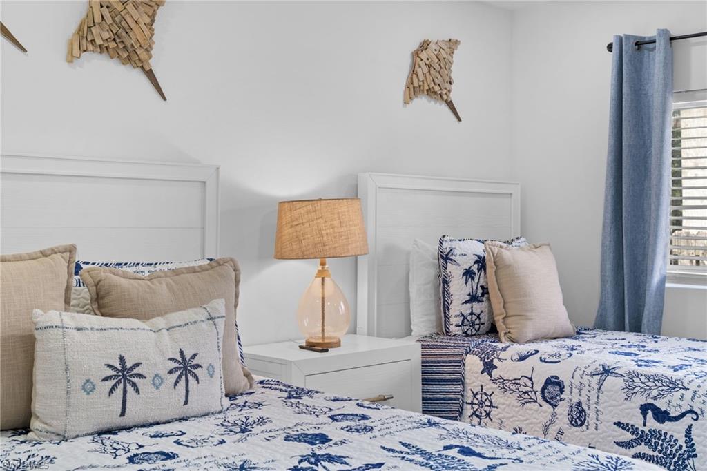 SANIBEL SHORES - Residential