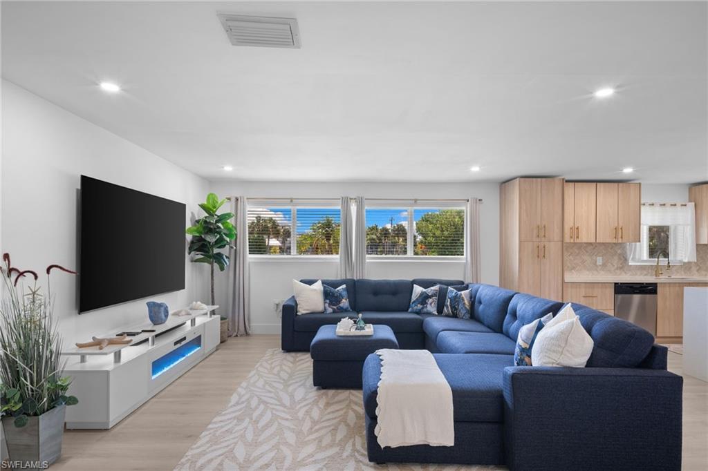 SANIBEL SHORES - Residential