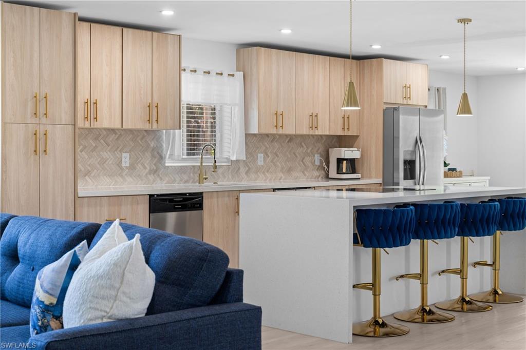 SANIBEL SHORES - Residential