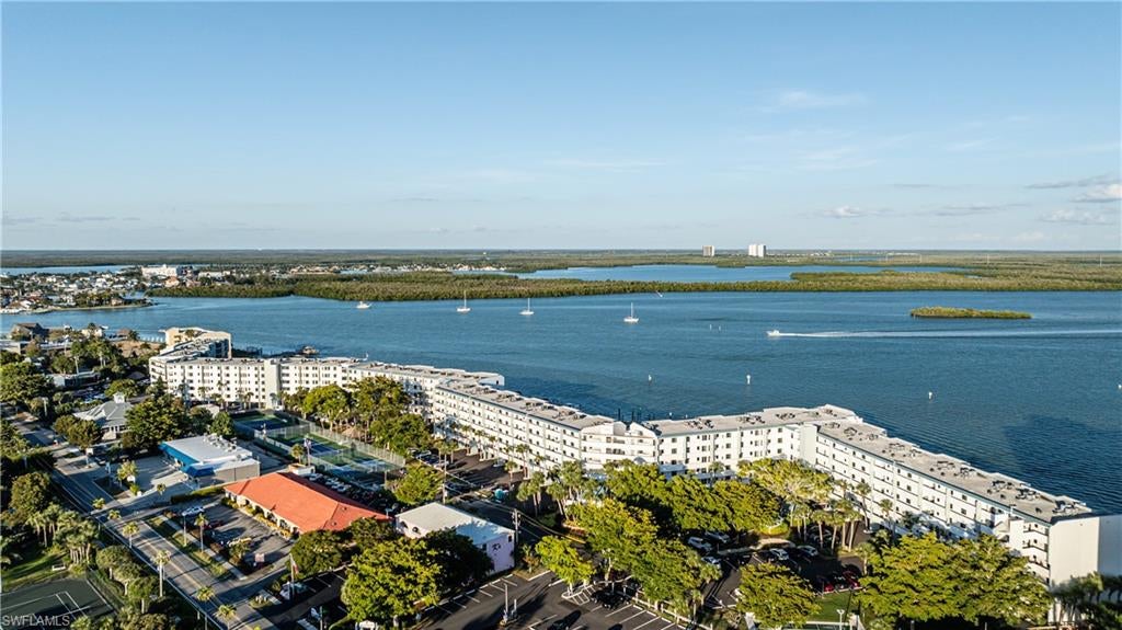 RIVERSIDE CLUB - Residential