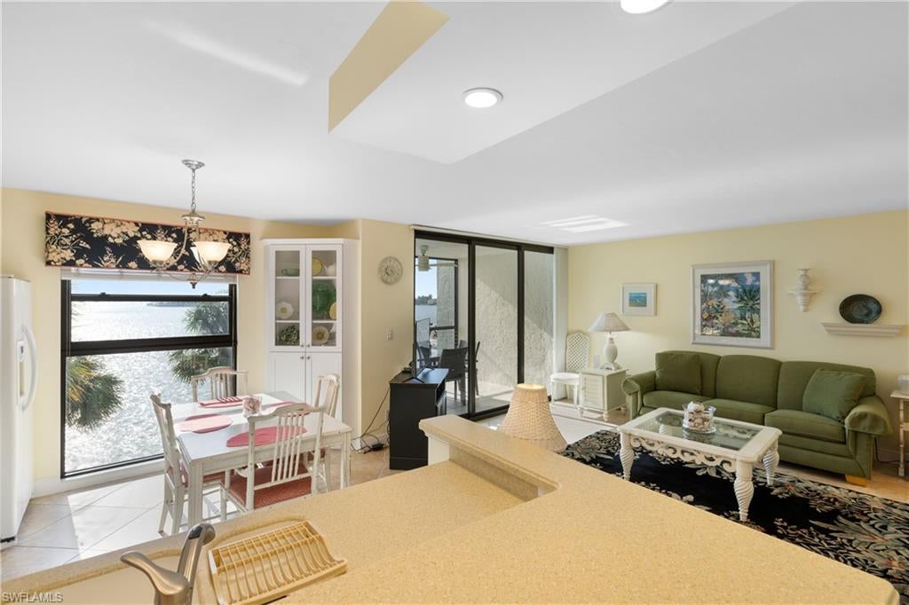 RIVERSIDE CLUB - Residential
