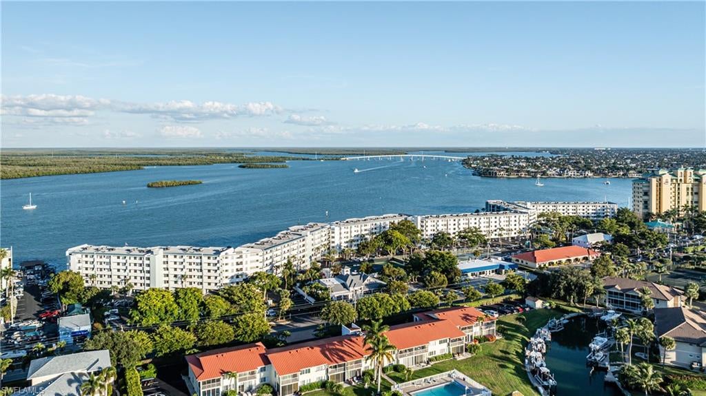RIVERSIDE CLUB - Residential