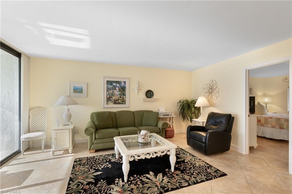 RIVERSIDE CLUB - Residential