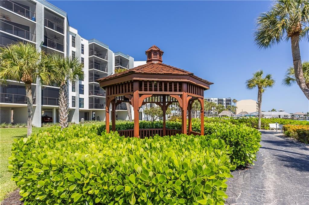 RIVERSIDE CLUB - Residential