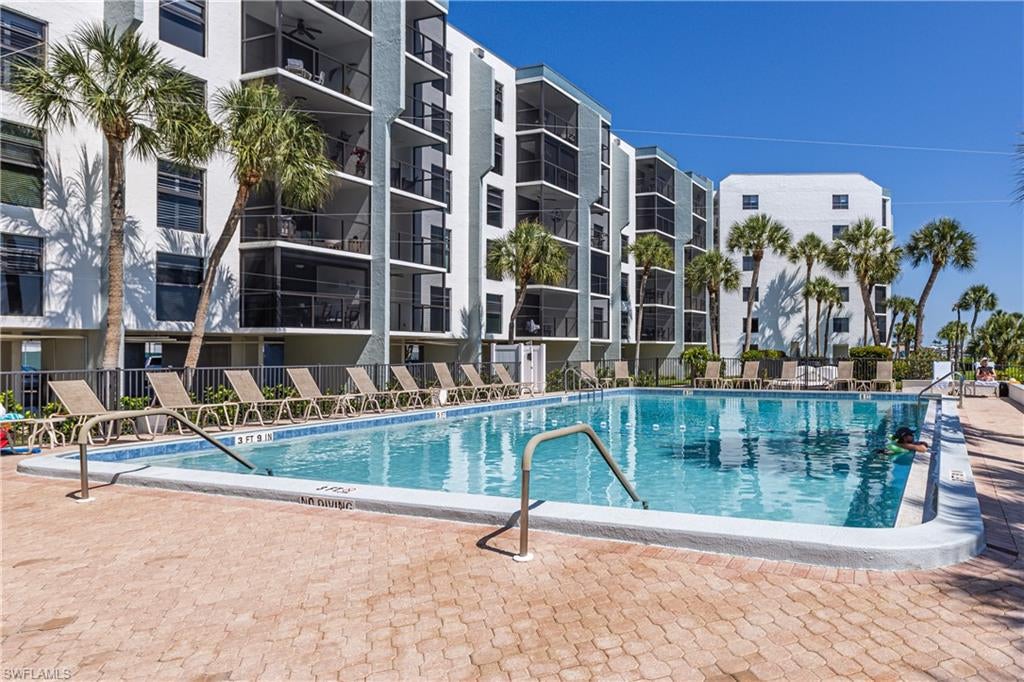 RIVERSIDE CLUB - Residential
