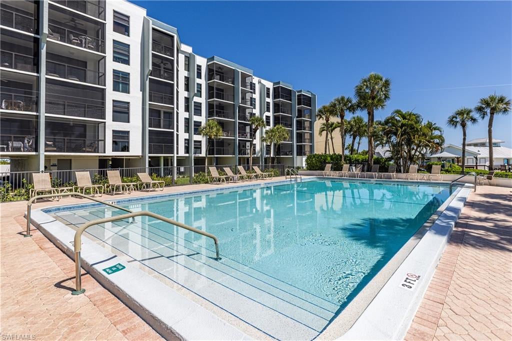 RIVERSIDE CLUB - Residential