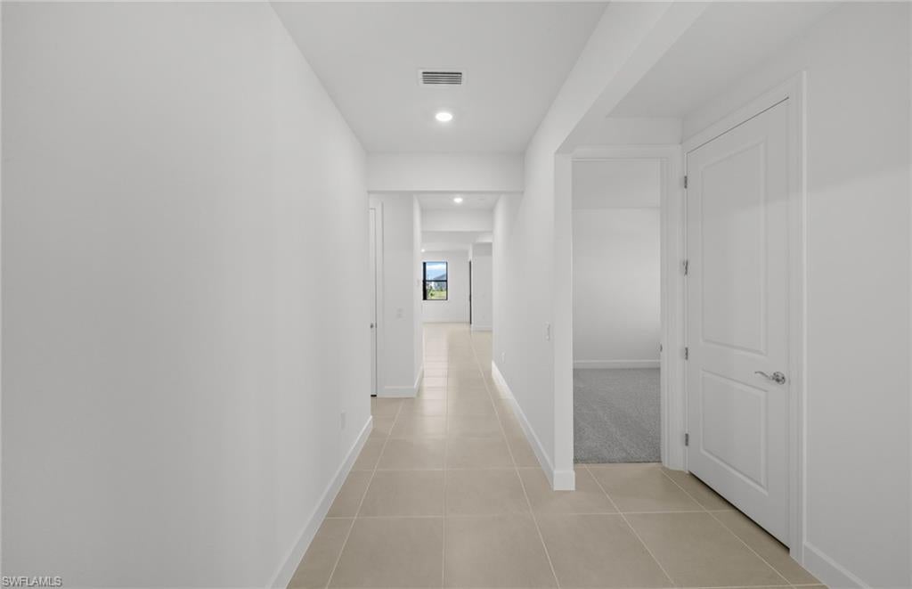 HAMPTON LAKES - Residential