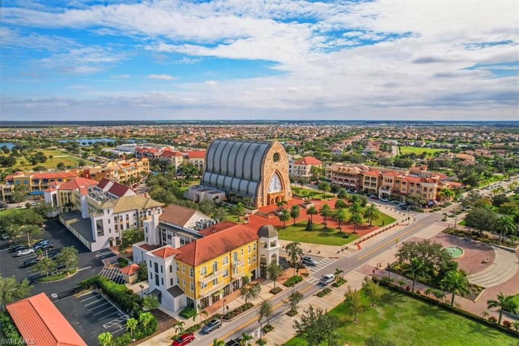 THE RESIDENCES AT LA PIAZZA - Residential