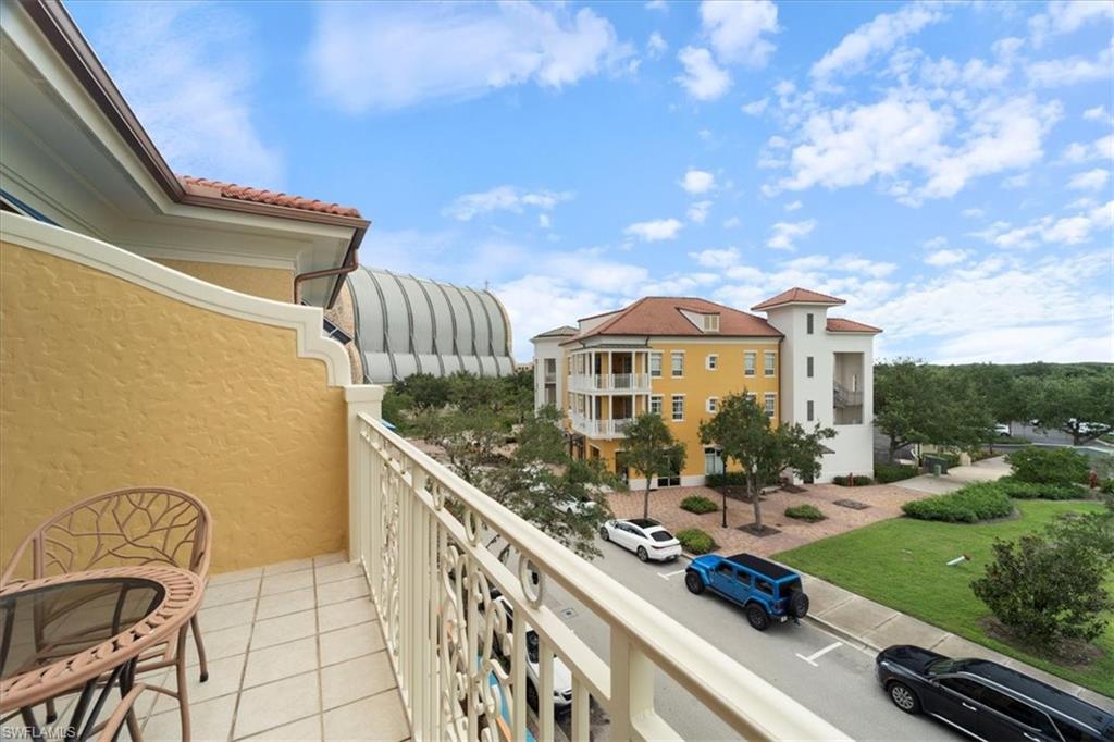 THE RESIDENCES AT LA PIAZZA - Residential
