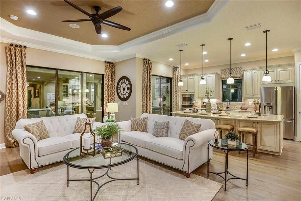 PEBBLE POINTE - Residential
