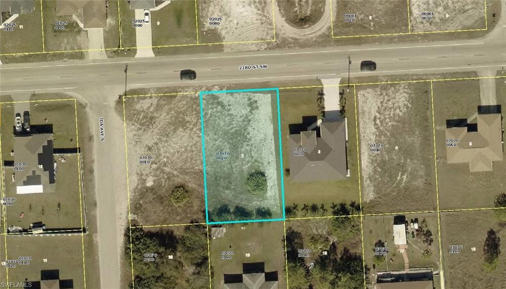 0.25-acre lot conveniently located on a main road in a growing area of Lehigh Acres. Easy access to shopping, schools, and major routes makes this a great location for your future home. Plenty of space to build—don’t miss this opportunity! Ask about available owner financing options.