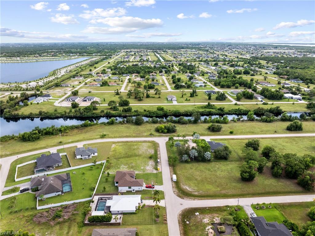 CAPE CORAL - Land