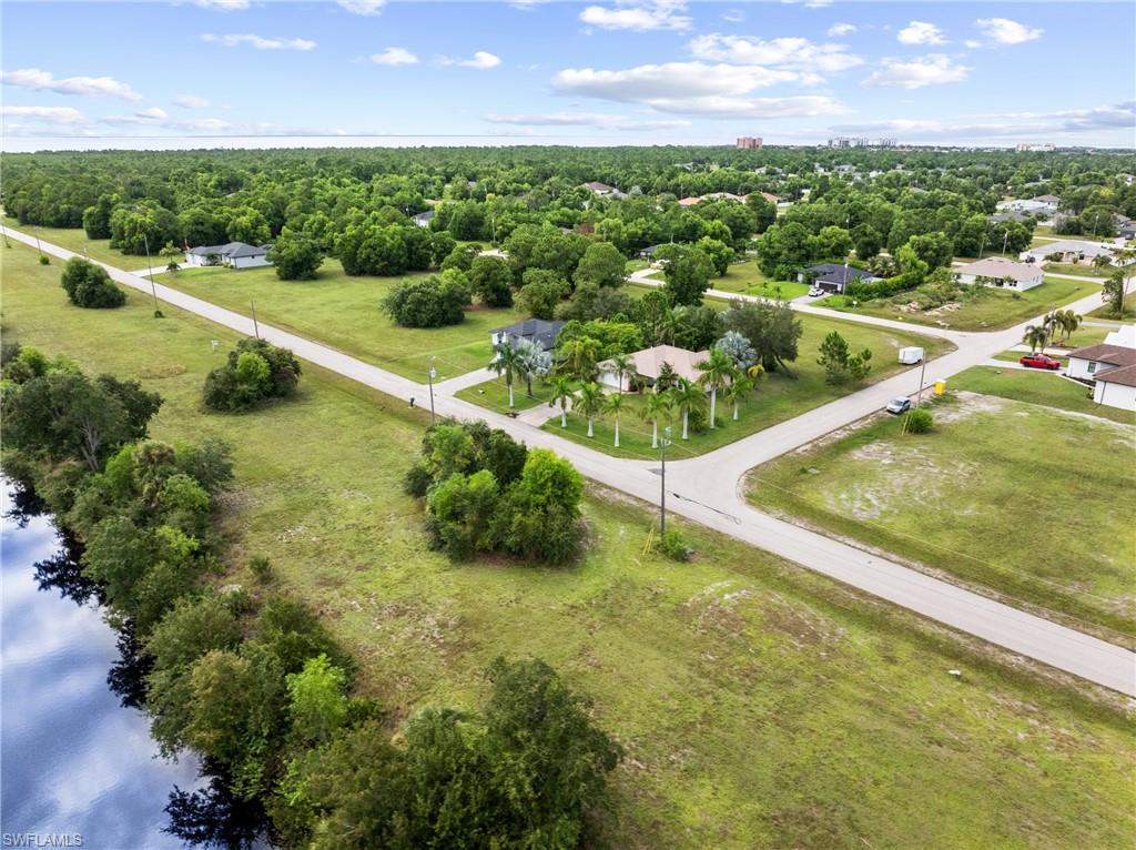 CAPE CORAL - Land