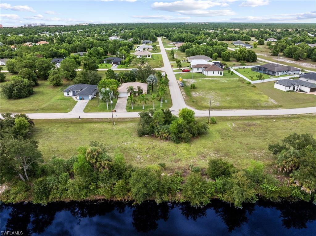 CAPE CORAL - Land