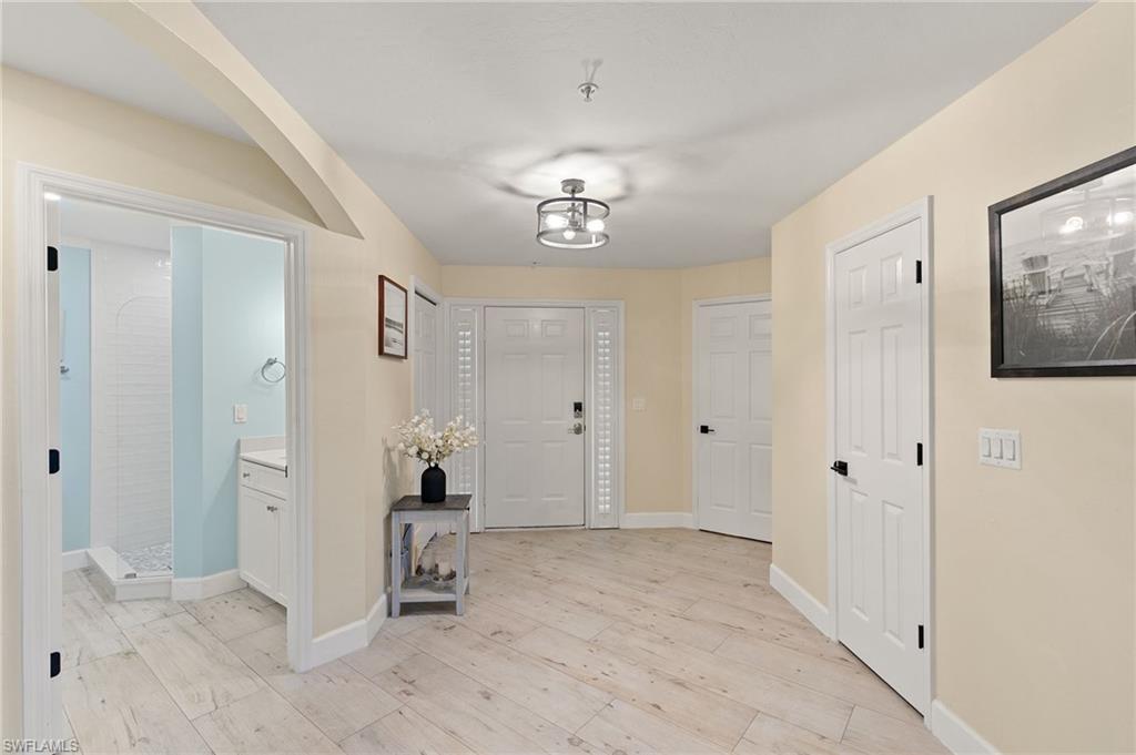VINTAGE BAY - Residential