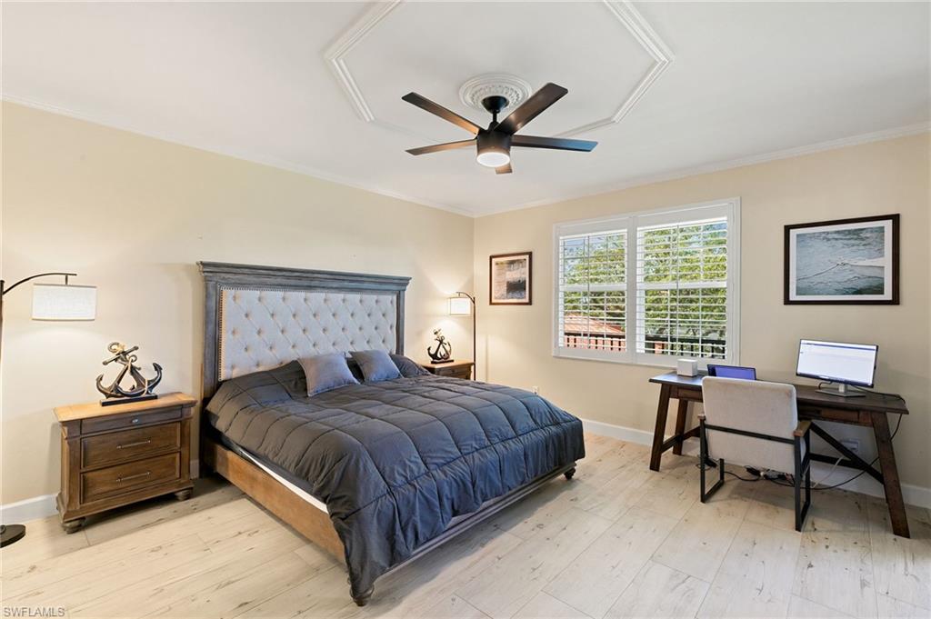VINTAGE BAY - Residential