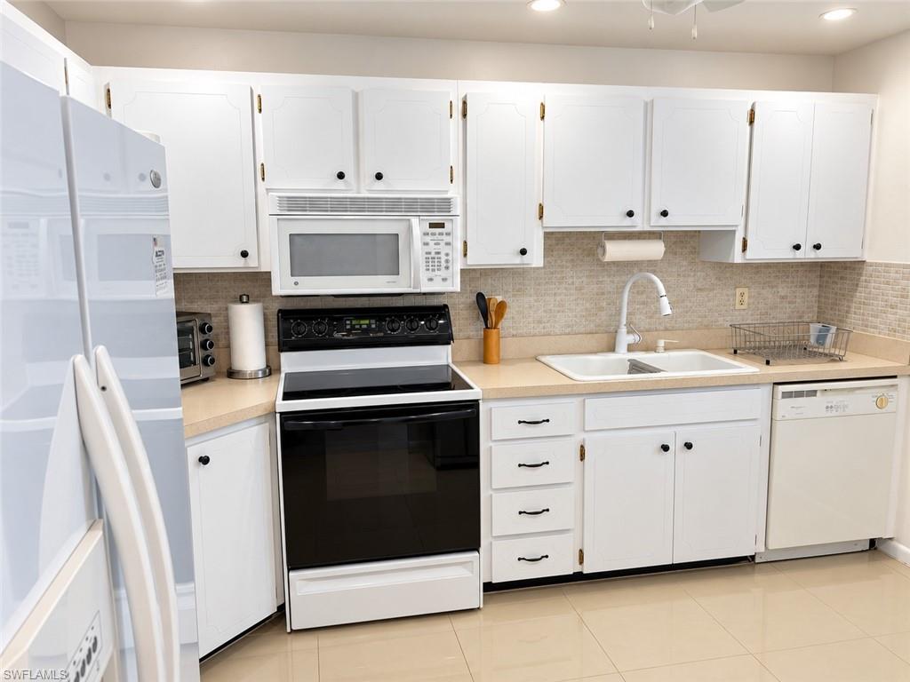CYPRESS LAKES MANOR SOUTH - Residential