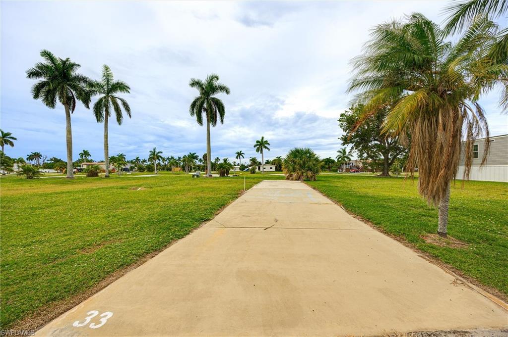 PLANTATION ESTATES MOBILE HOME - Land