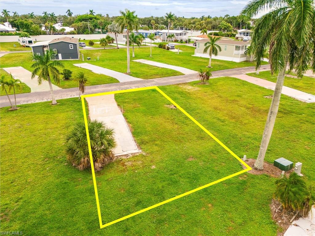 PLANTATION ESTATES MOBILE HOME - Land