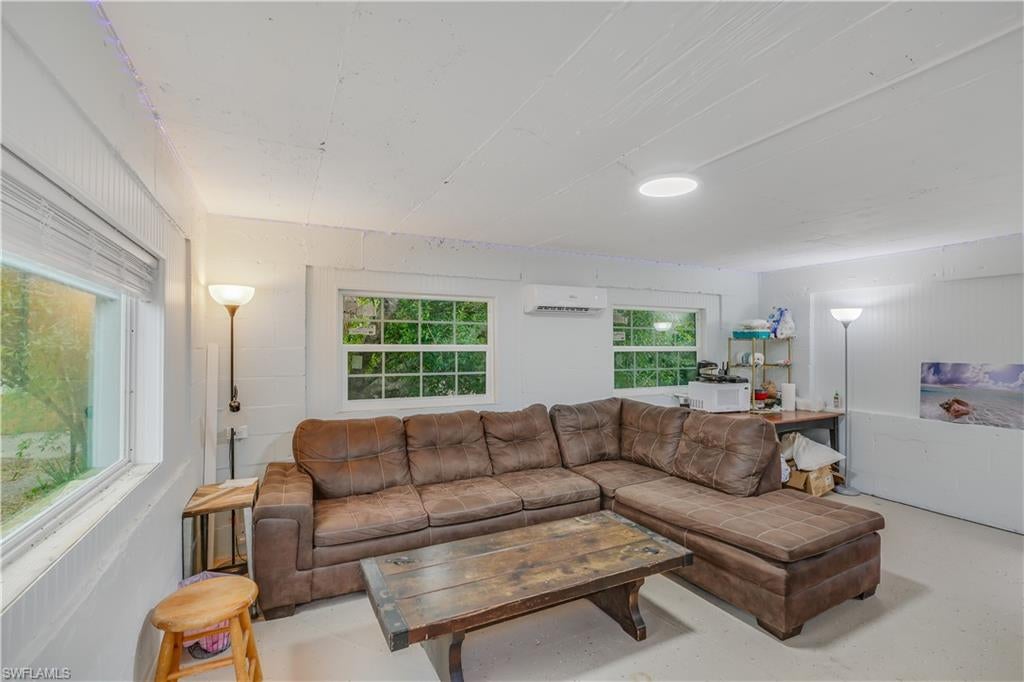 NORTH FORT MYERS - Residential