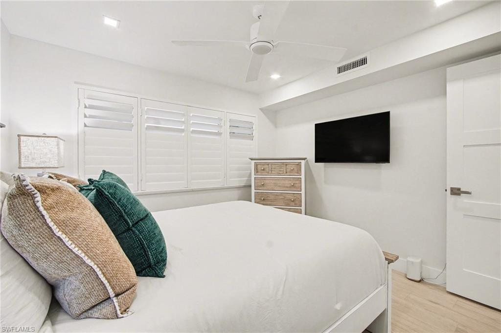 CASA BONITA II - Residential Lease