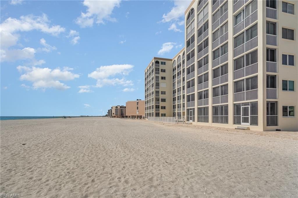 CASA BONITA II - Residential Lease