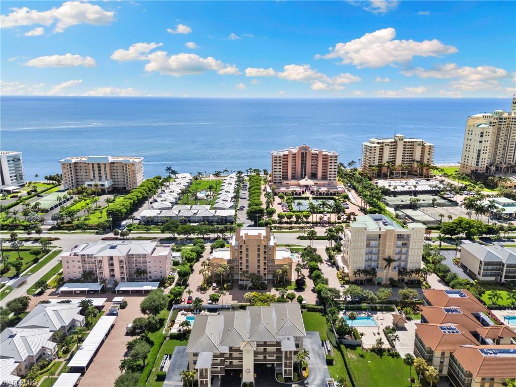 SURFWALK - Residential