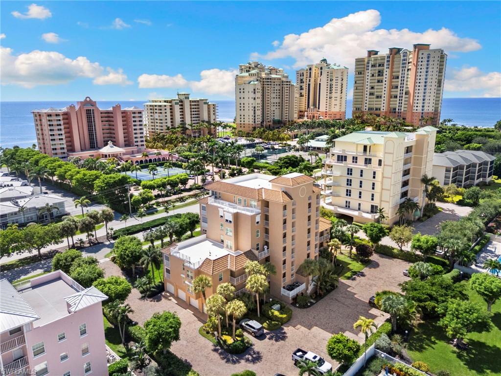 SURFWALK - Residential