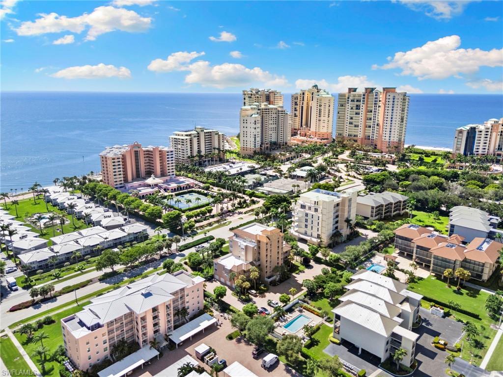 SURFWALK - Residential