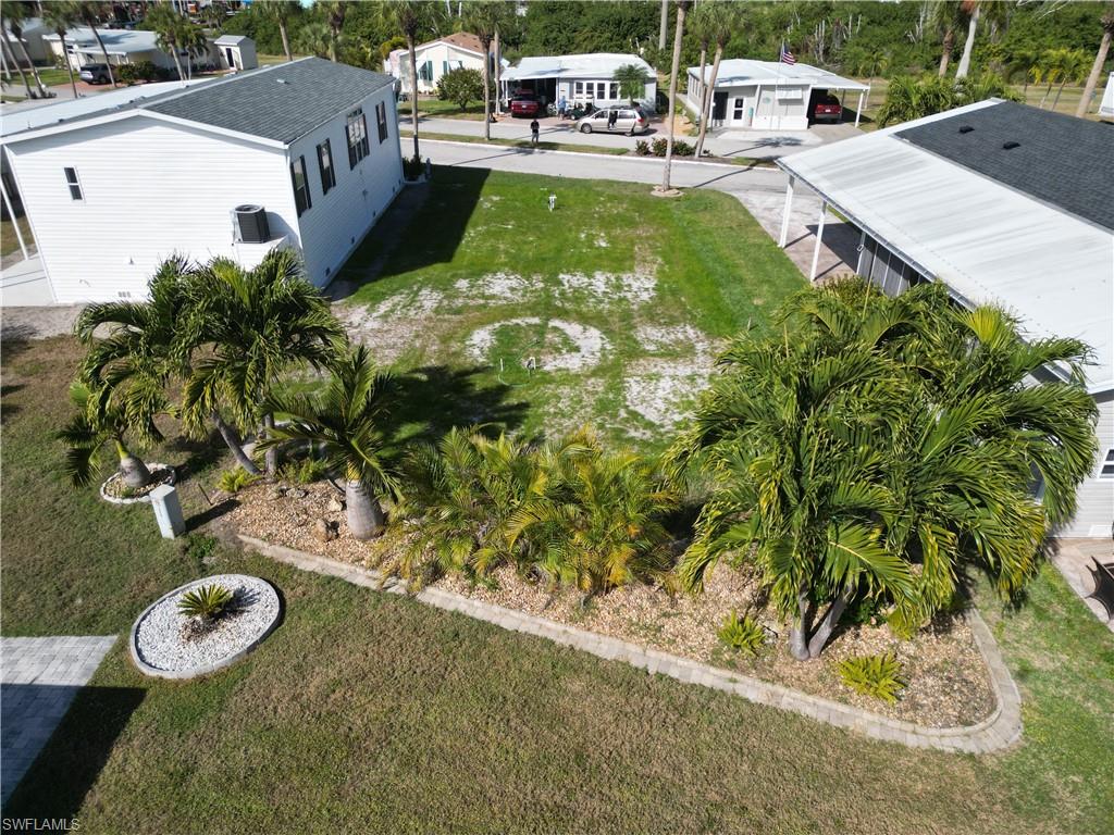 BAYSIDE ESTATES - Land