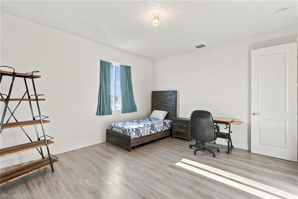 MAPLE RIDGE - Residential