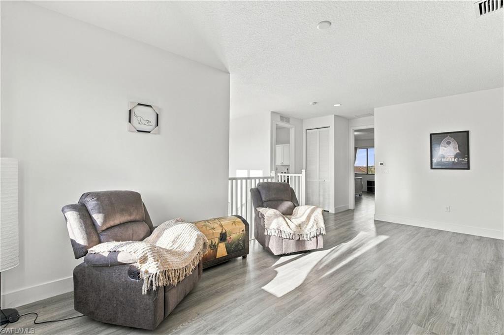 MAPLE RIDGE - Residential