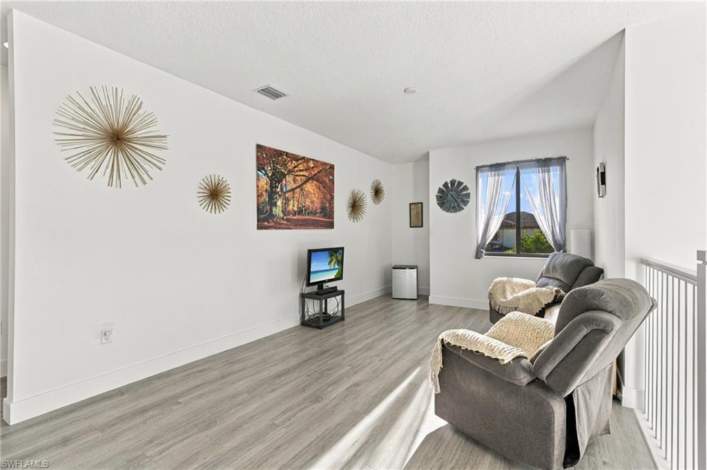 MAPLE RIDGE - Residential