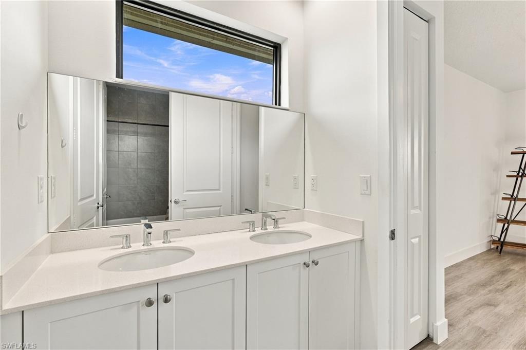 MAPLE RIDGE - Residential