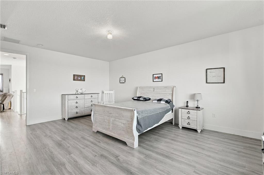 MAPLE RIDGE - Residential