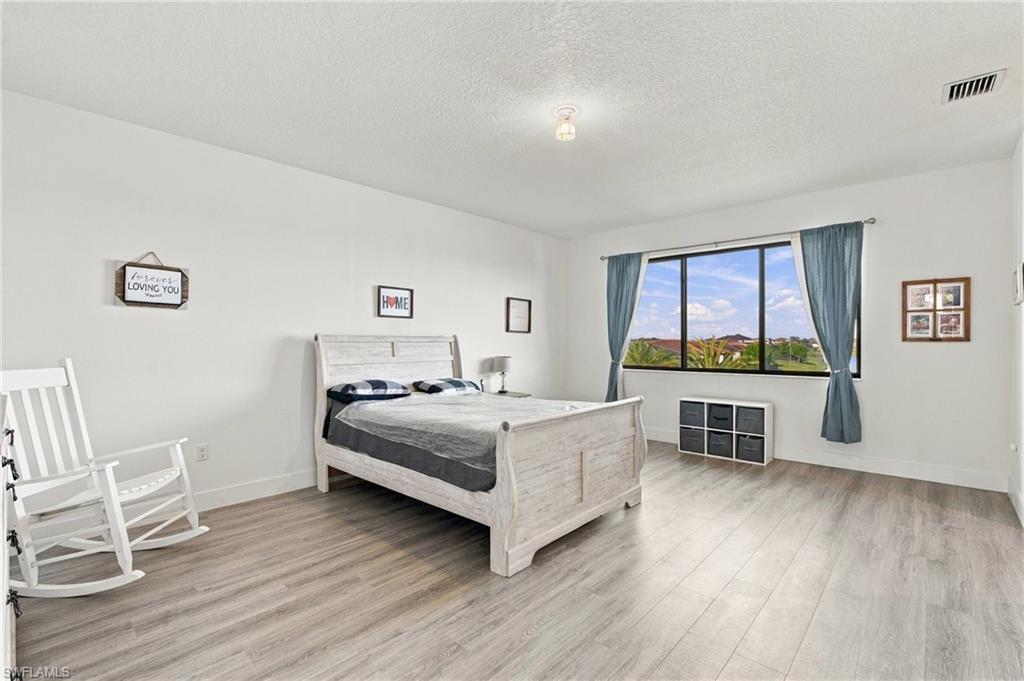 MAPLE RIDGE - Residential