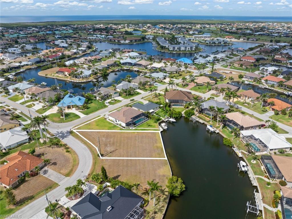 PUNTA GORDA ISLES - Land
