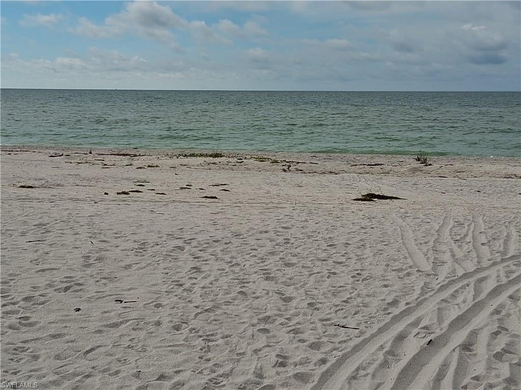 SANIBEL WOODLANDS UNREC - Residential