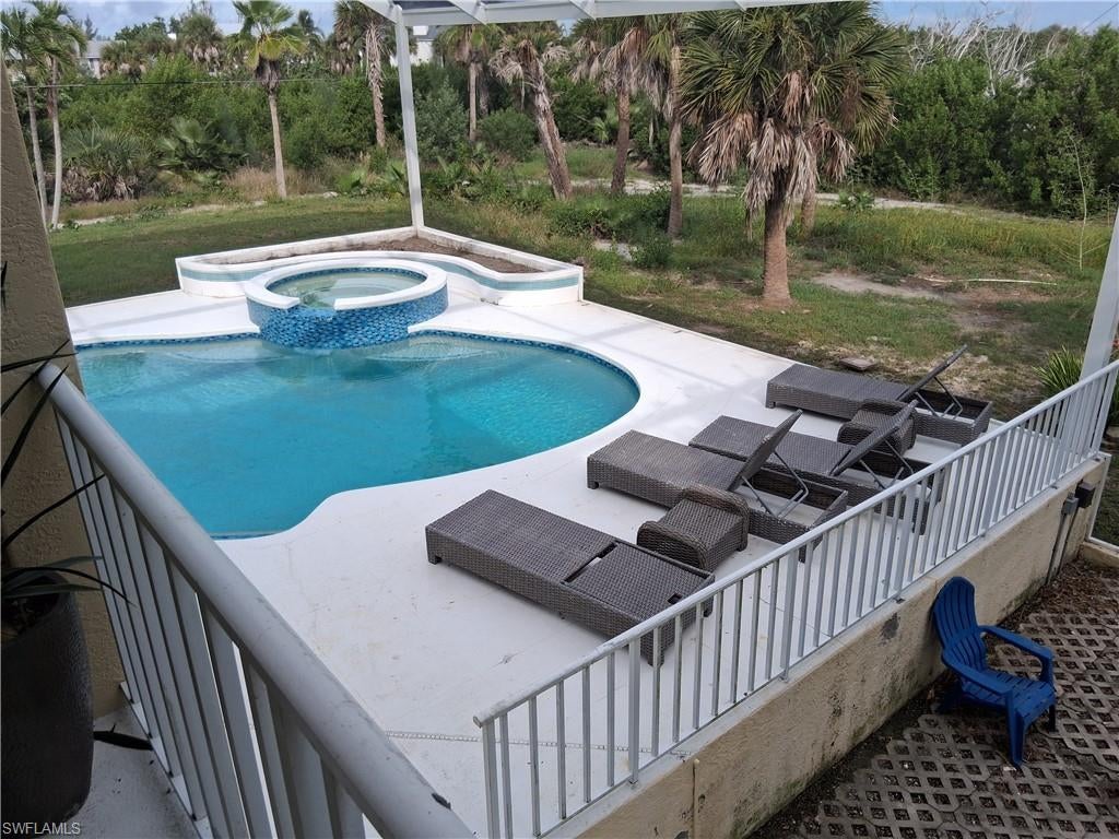 SANIBEL WOODLANDS UNREC - Residential