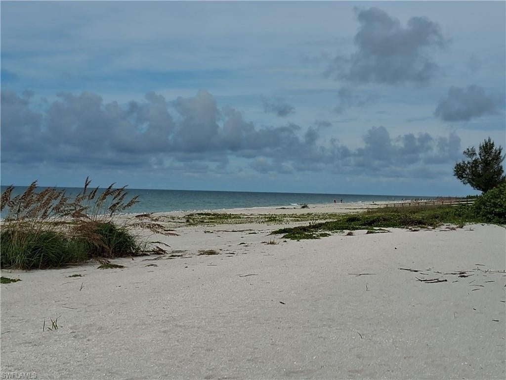 SANIBEL WOODLANDS UNREC - Residential