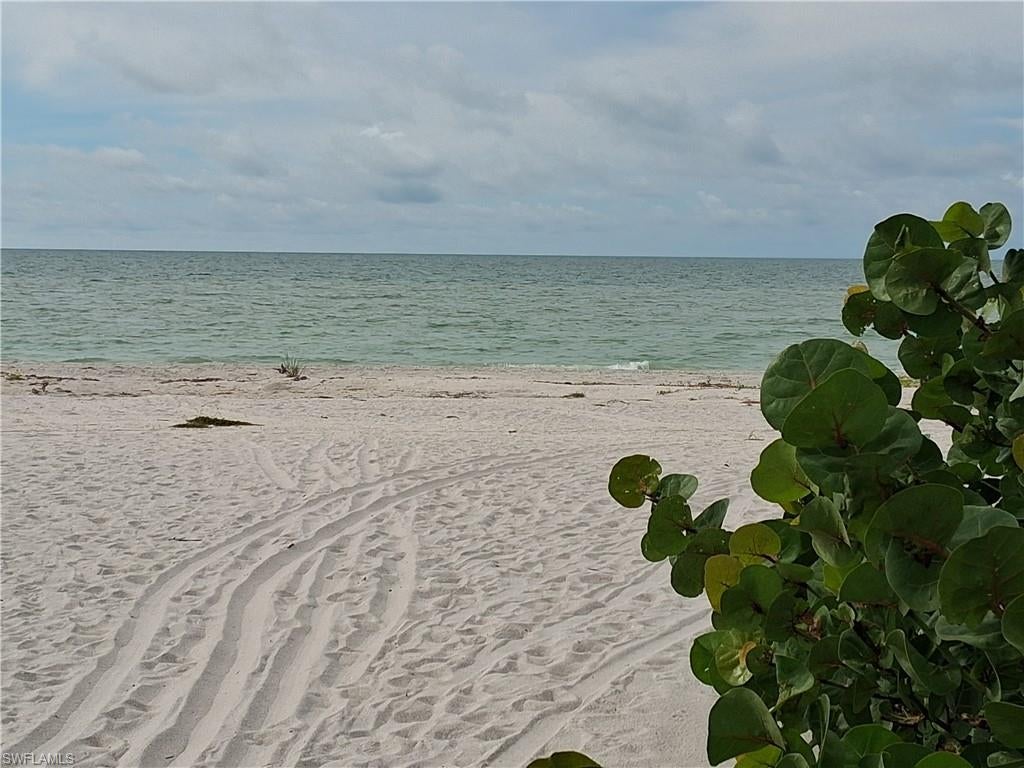 SANIBEL WOODLANDS UNREC - Residential
