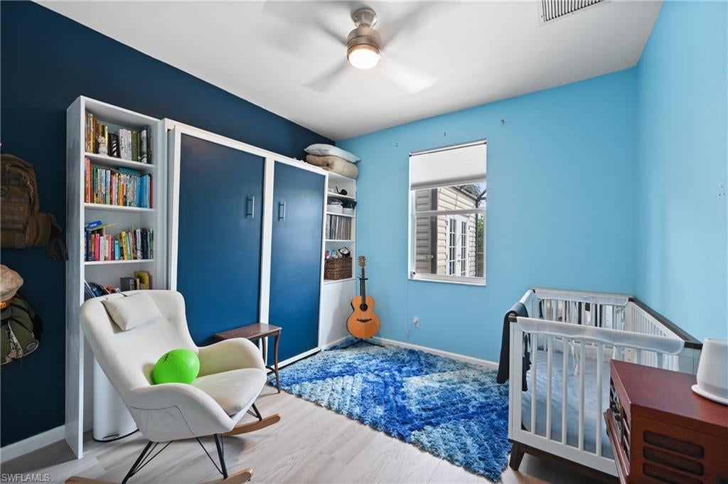 SAN CARLOS PARK - Residential