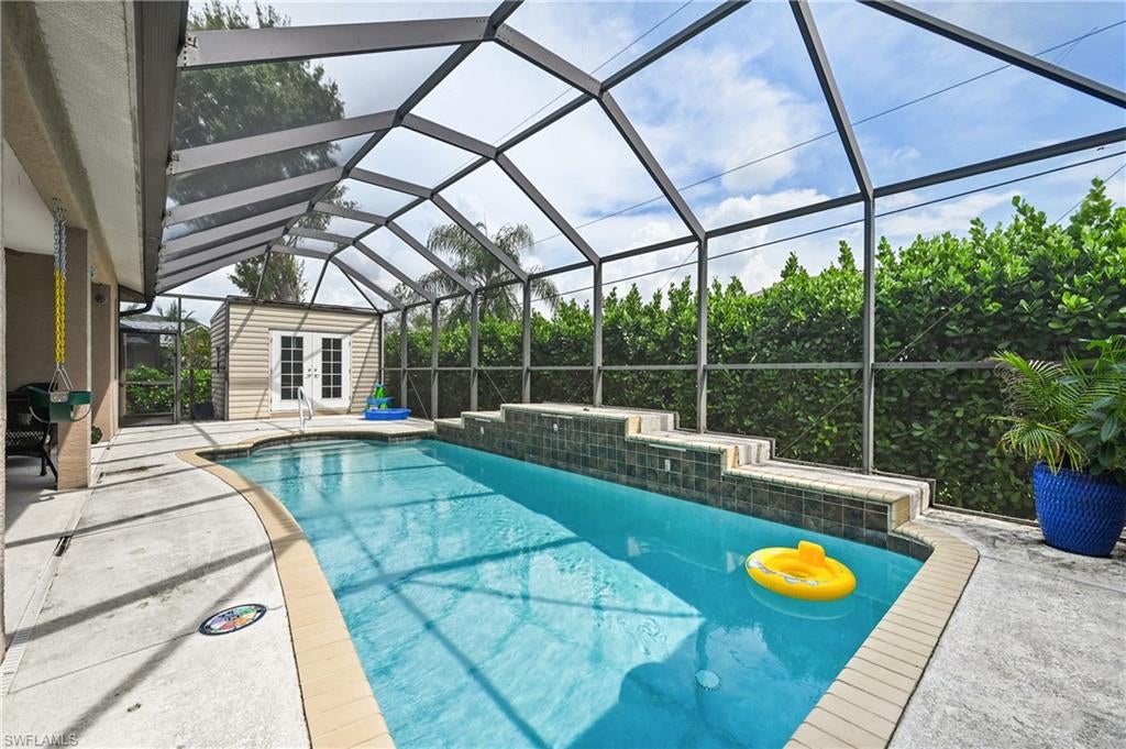 SAN CARLOS PARK - Residential